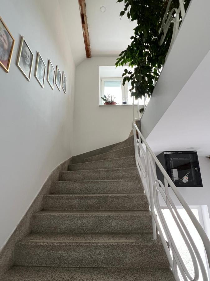 Om Yoga Center Apartamento Slovenska Bistrica Exterior foto