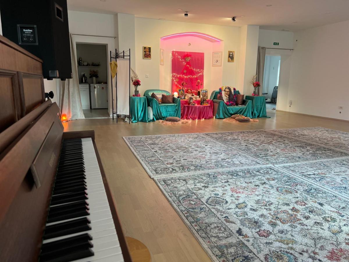 Om Yoga Center Apartamento Slovenska Bistrica Exterior foto