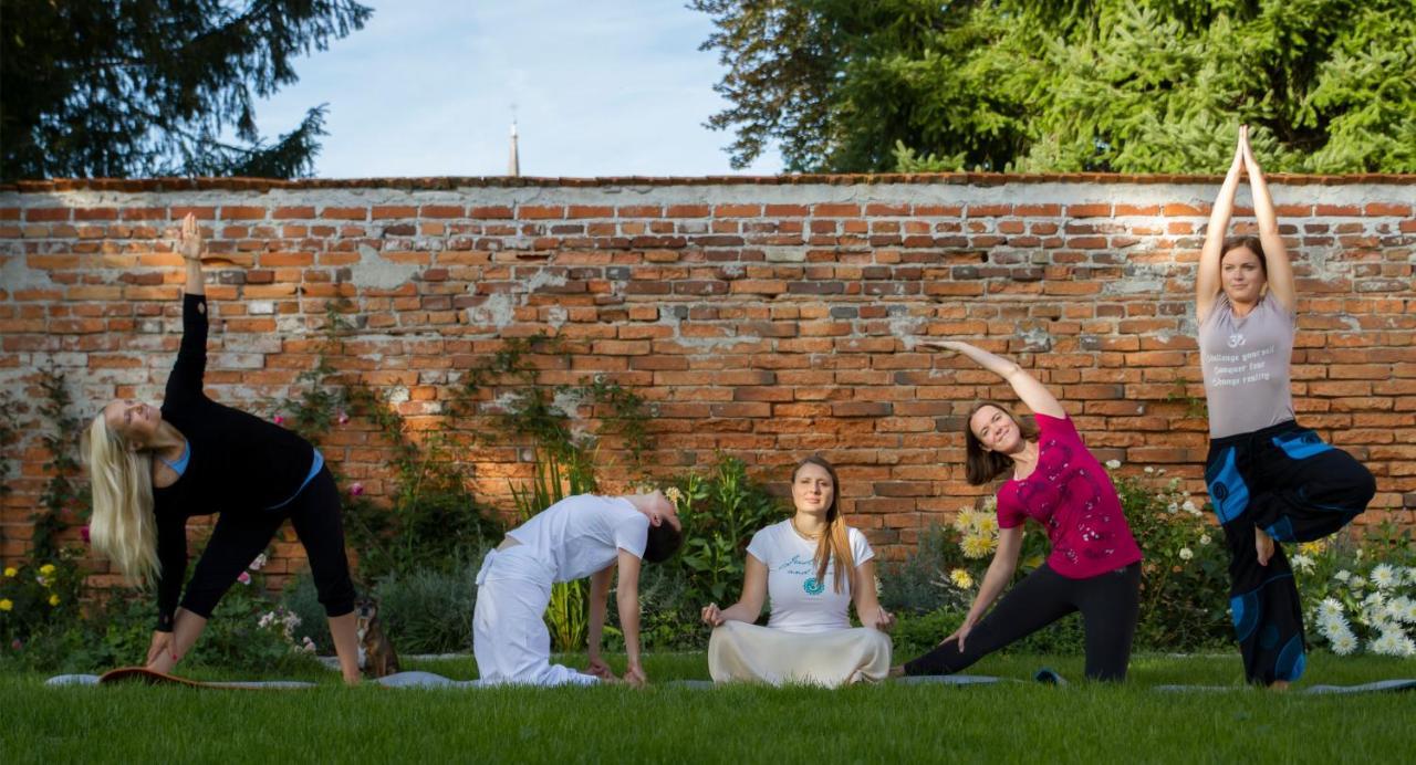 Om Yoga Center Apartamento Slovenska Bistrica Exterior foto