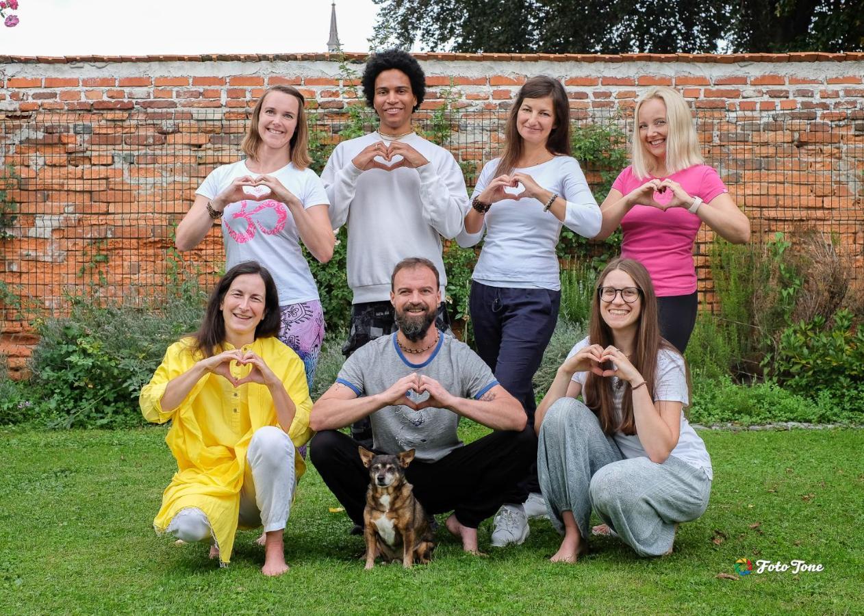 Om Yoga Center Apartamento Slovenska Bistrica Exterior foto