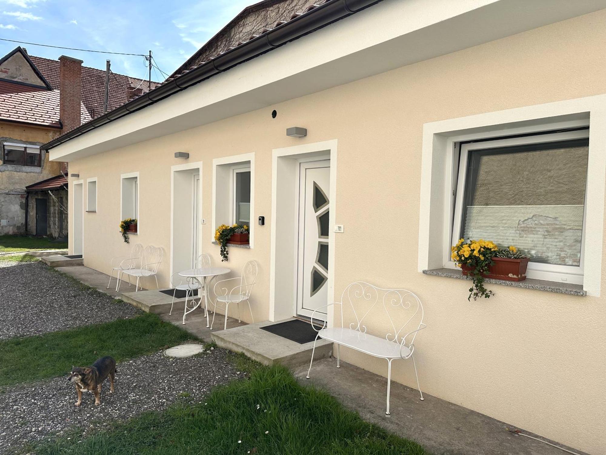 Om Yoga Center Apartamento Slovenska Bistrica Exterior foto